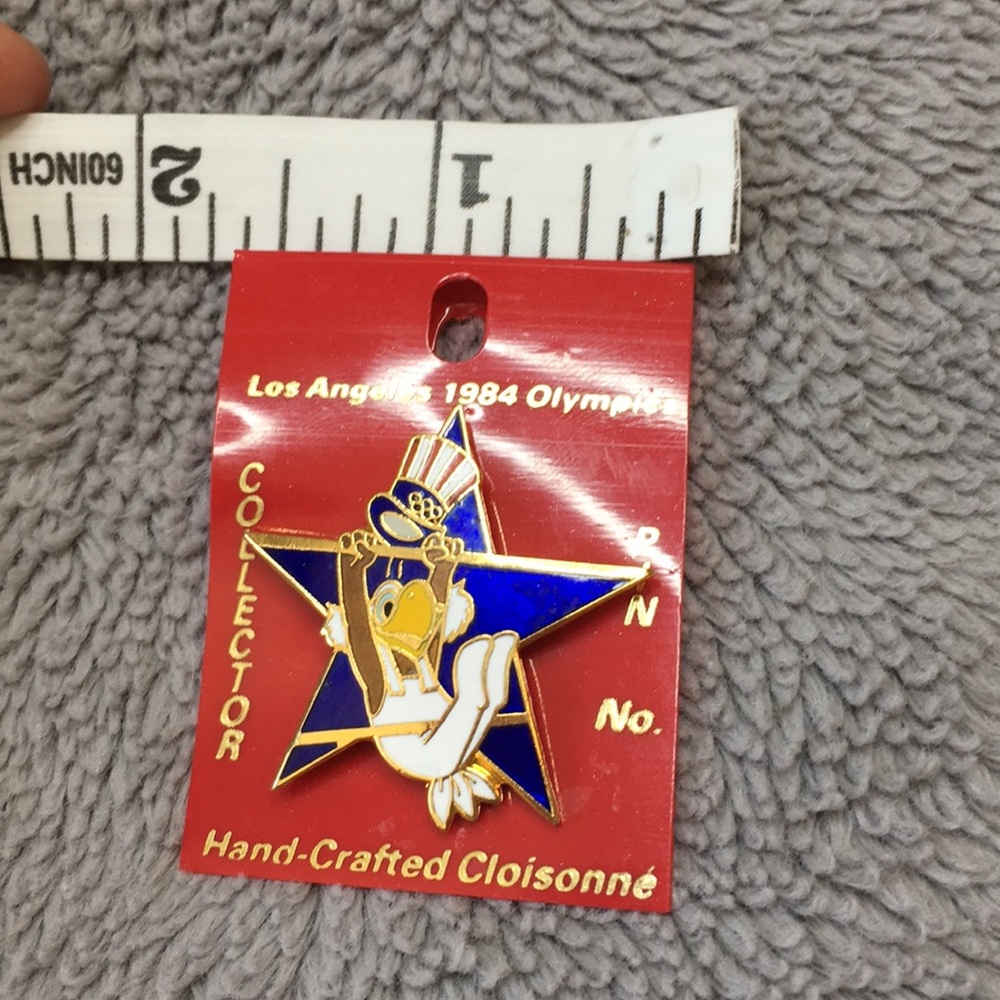 1984 Olympic gymnastics enamel collectors pin - Picture 4 of 4